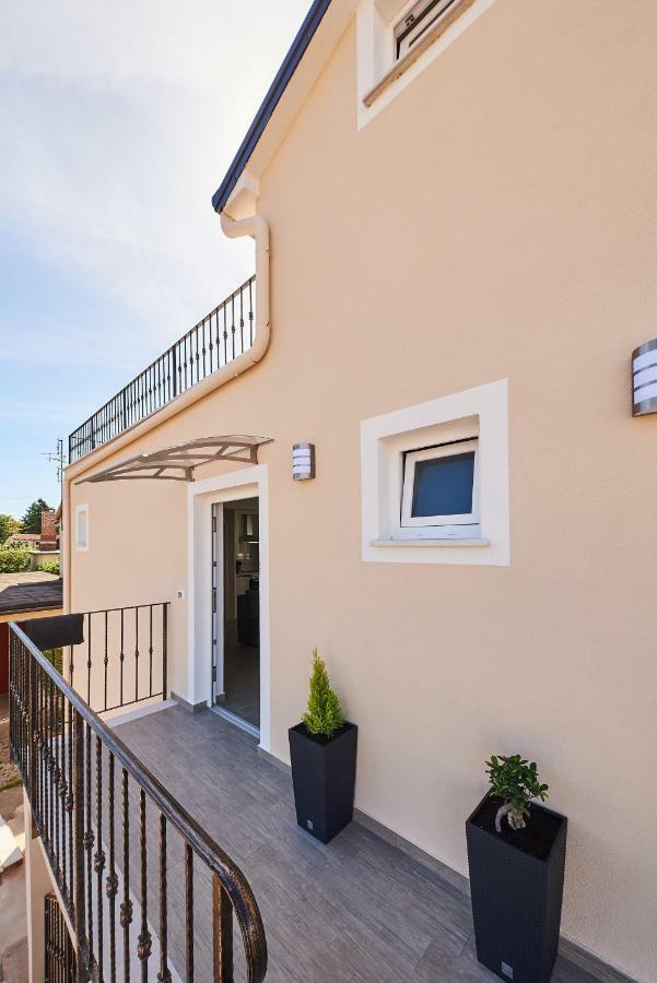 Apartment Tamara Umag Exterior photo